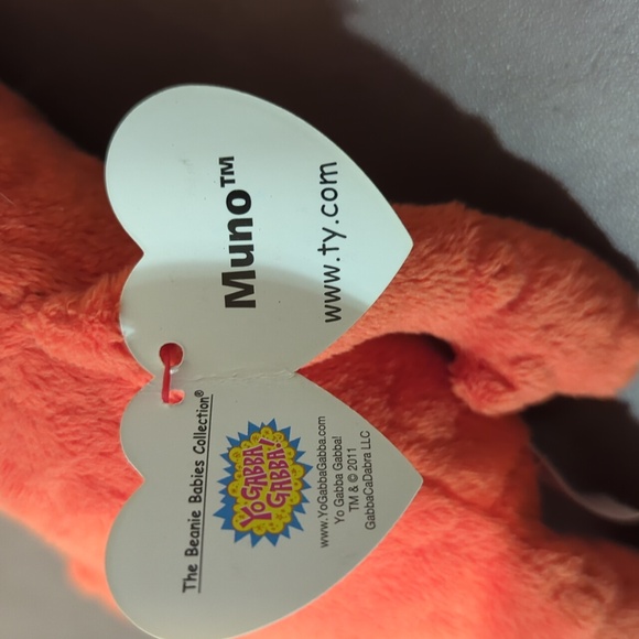 2011 Ty Beanie Babies Yo Gabba Gabba Muno Plush Red Cyclops  Hang And Tush Tags - Picture 4 of 10